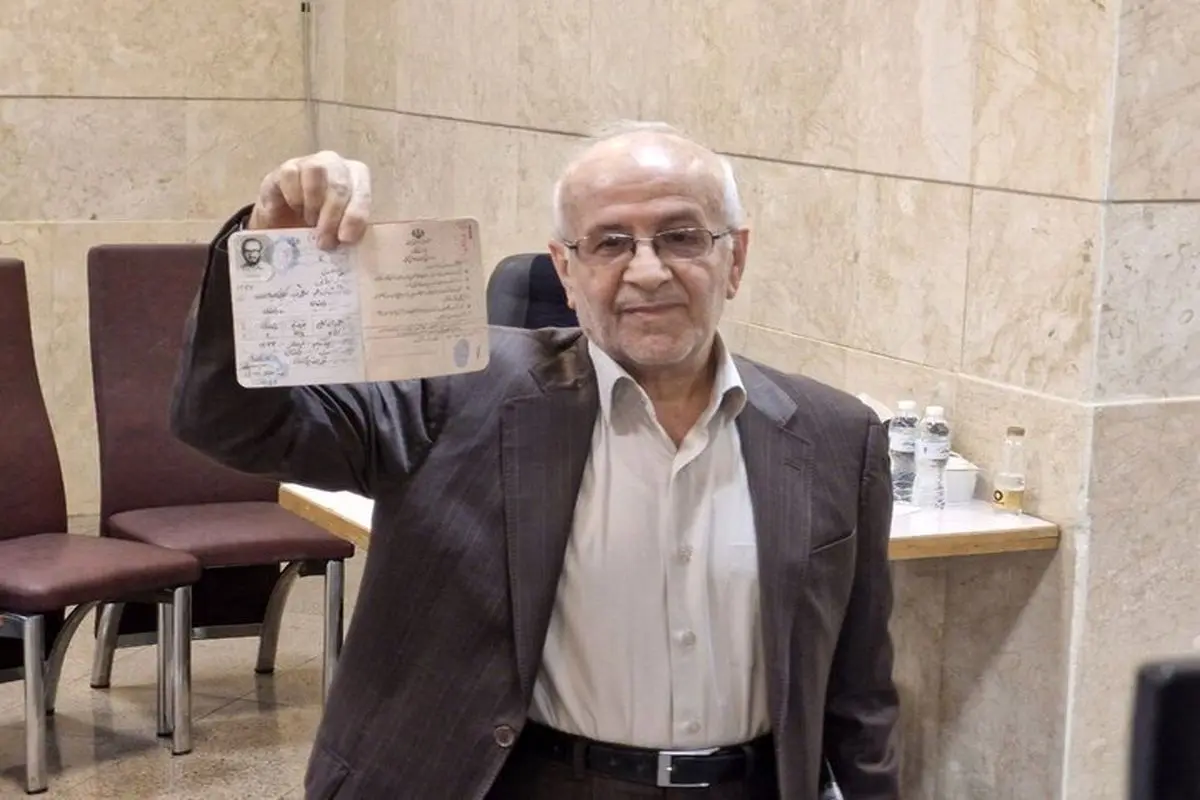 ثبت نام حسن سبحانی برای انتخابات ریاست جمهوری ۱۴۰۳+ عکس