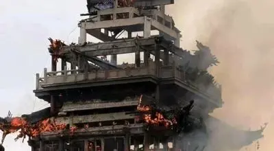 معبد ۱۵۰۰ ساله چین در آتش سوخت+ فیلم
