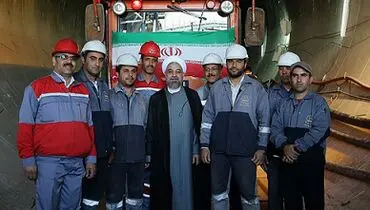 عکس / بازدید رئیس جمهور از پروژه خط دو قطار شهری مشهد