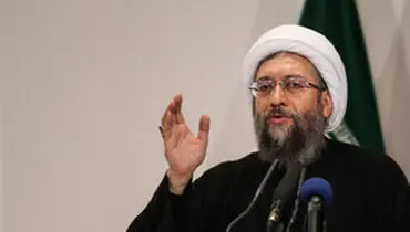 پذیرش زیاده‌خواهی غربی‌ها، لگدمال کردن عزت یک ملت است