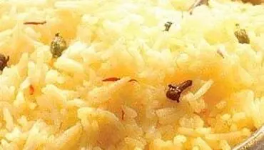 طرز تهیه پلوی ساده با طعم هل و میخک