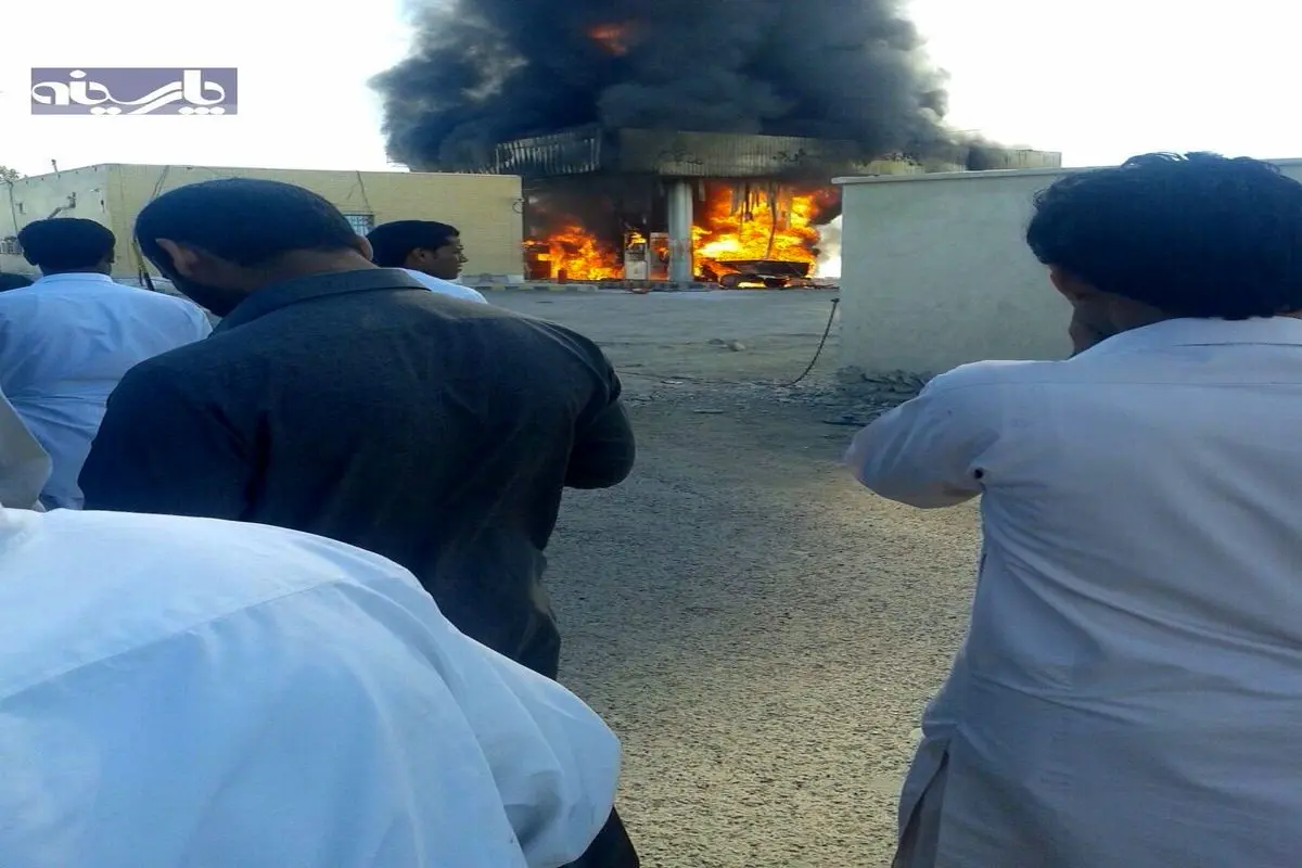 آتش سوزی در جایگاه سوخت پارود شهرستان سرباز