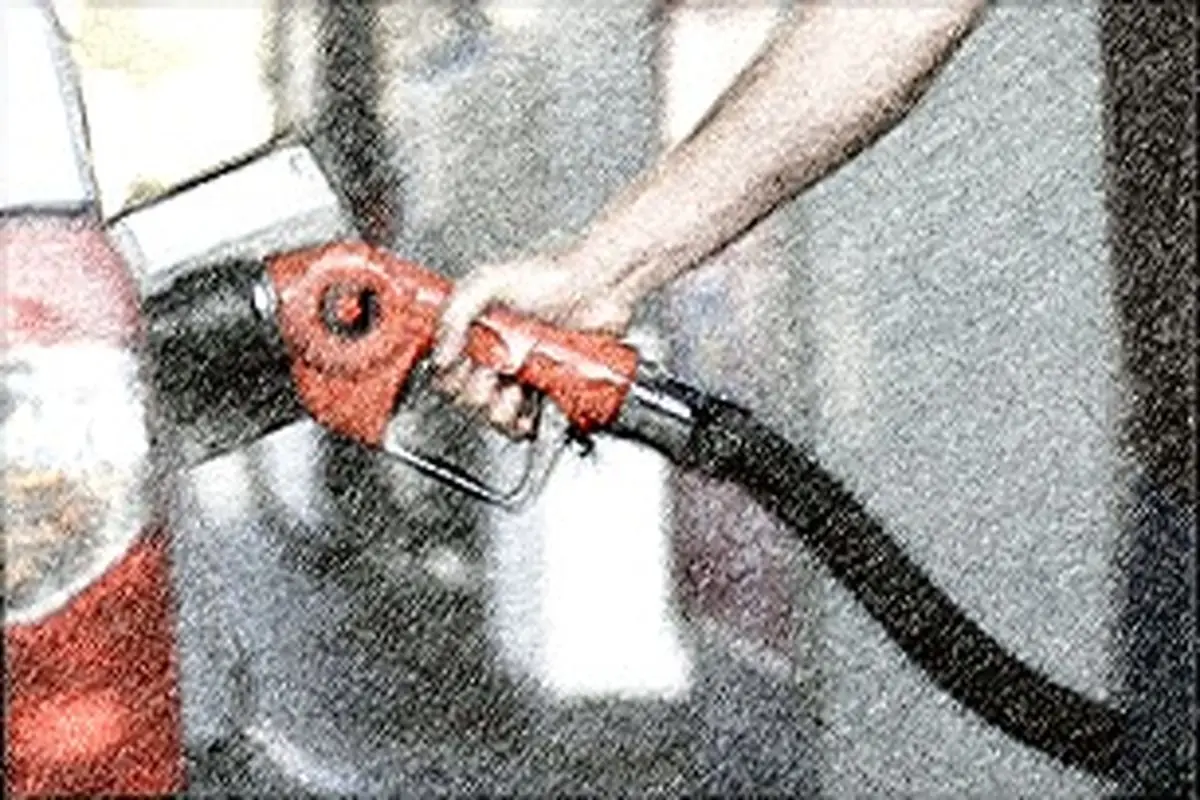 بنزین ۴۰۰ تومانی از اول ماه آینده به قیمت ۷۰۰ تومان تبدیل می‌شود