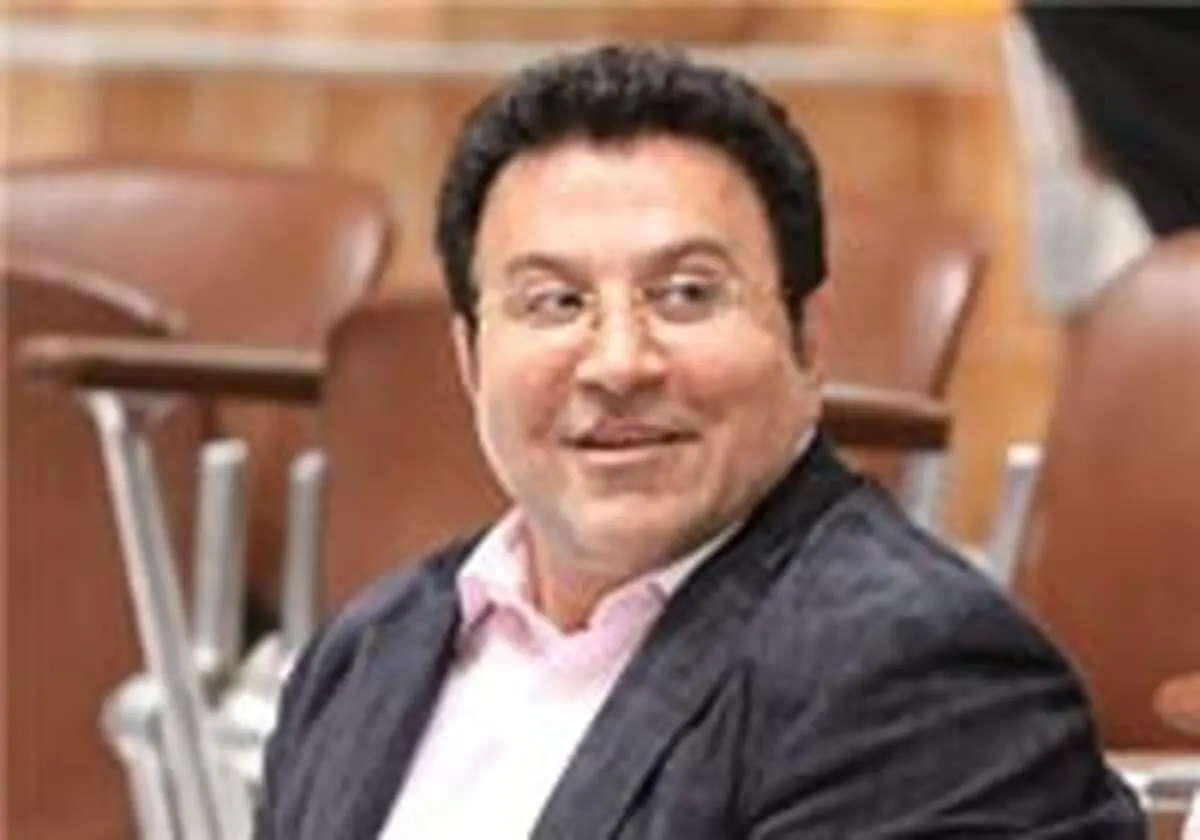 هدایتی: مادرم اجازه نمی‌دهد پرسپولیس را بخرم