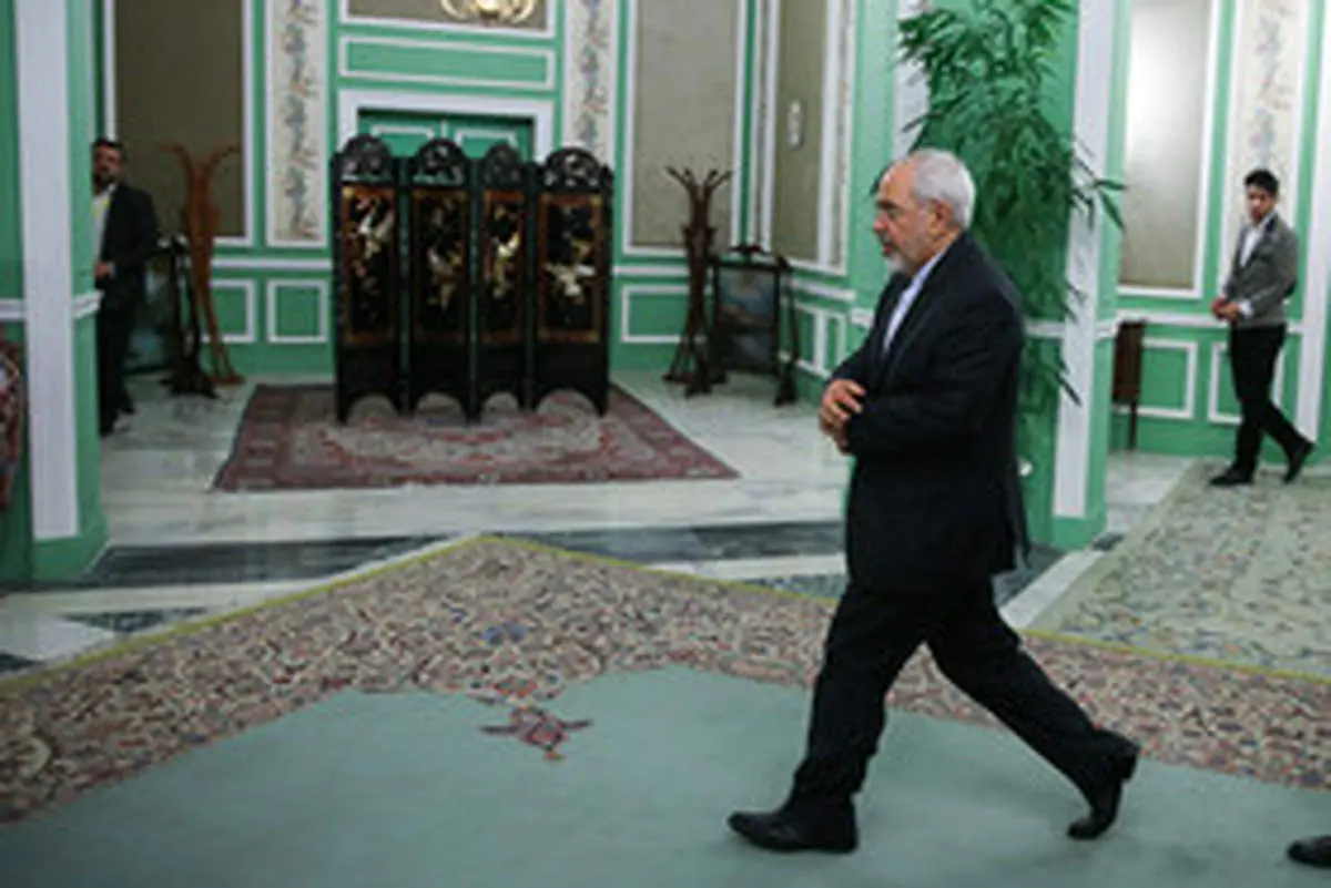 ظریف وارد ایروان شد