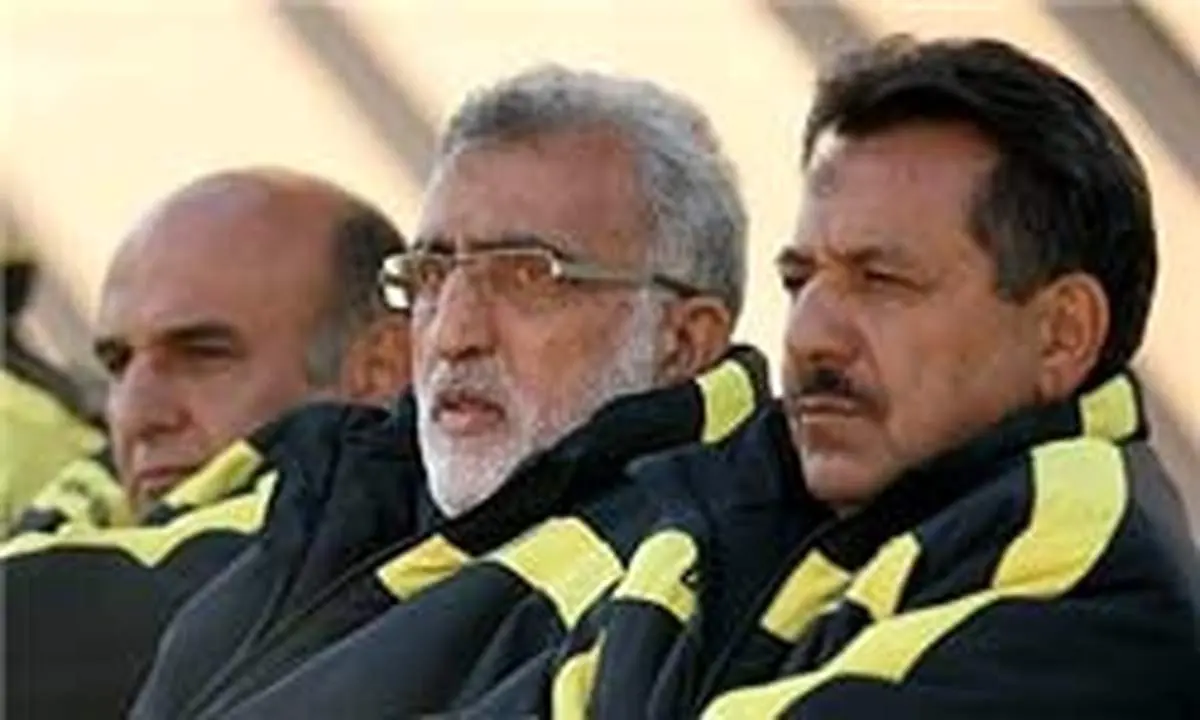 فرکی تسلیم اعتراض هواداران شد