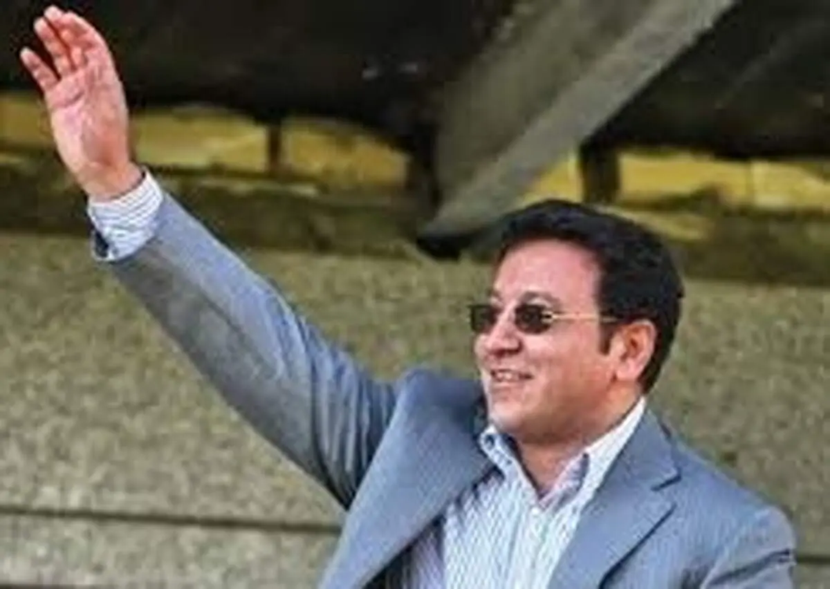 از پرسپولیس کنار میکشم/ آقای معاون تصمیم خود را عملی کند!
