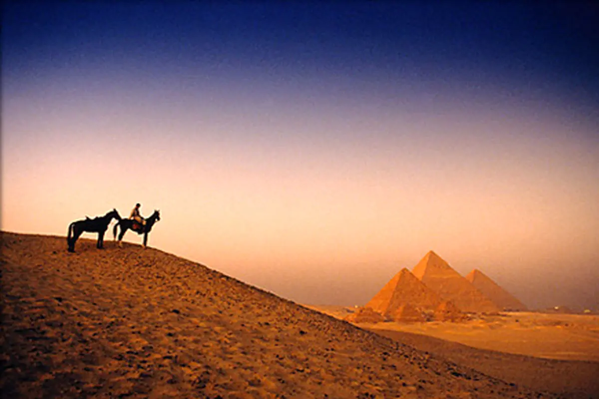 اهرام سه گانه و میراث مصر باستان باید تخریب شود