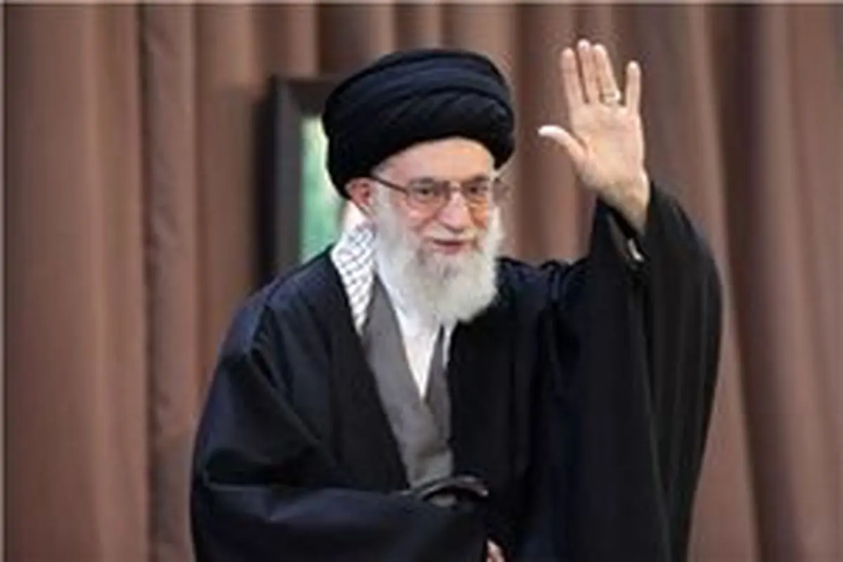 رهبر انقلاب :در ایران کسی نیست که نخواهد هسته‌ای حل شود/وظیفه همه است که از مسئولان دولتی حمایت کنند
