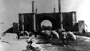 عکسی قدیمی از دروازه تهران