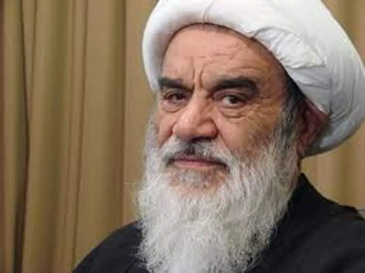 گفتار ائمه جمعه به گونه‌ای باشد که ابهت و احترام نماز جمعه دچار خدشه نشود