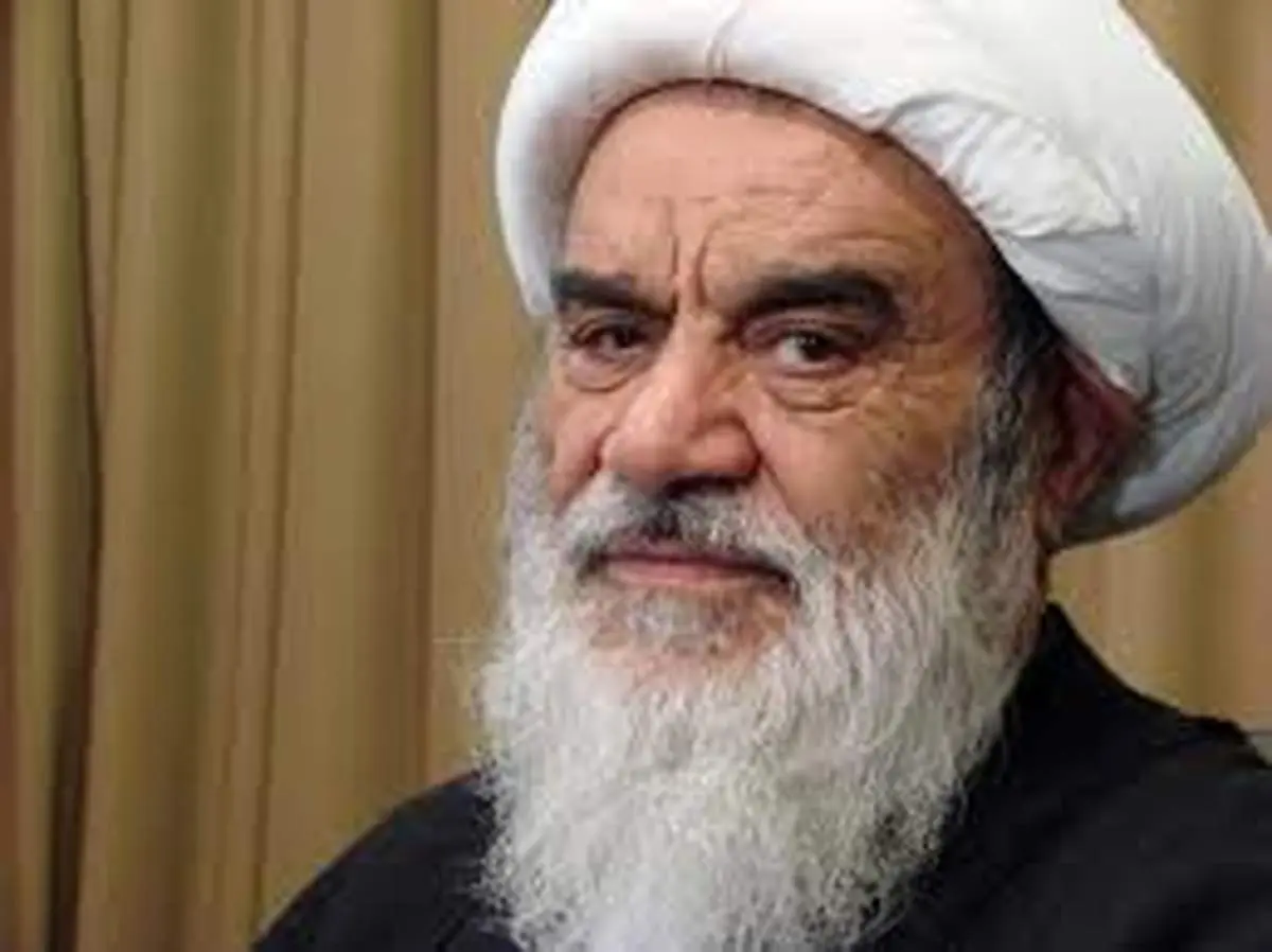 گفتار ائمه جمعه به گونهای باشد که ابهت و احترام نماز جمعه دچار خدشه نشود