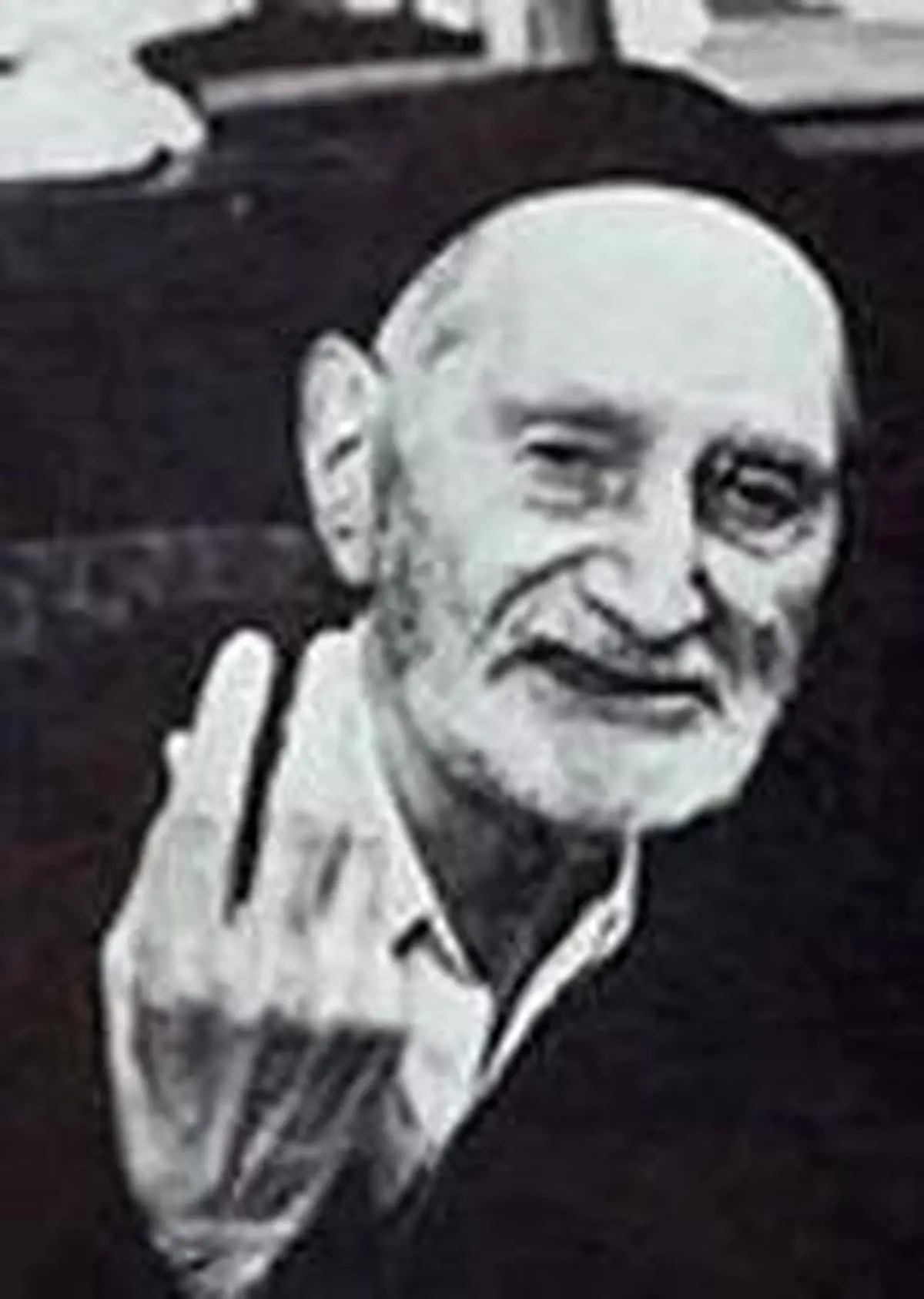 عزیزم! اسلام چه کم دارد؟ امام صادق، امام باقر، چه کم دارند، که به کمونیسم پناه بردهای؟