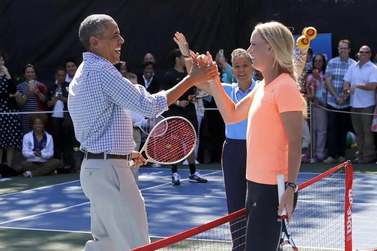 اوباما در حال بازی با تنیس باز معروف/عکس