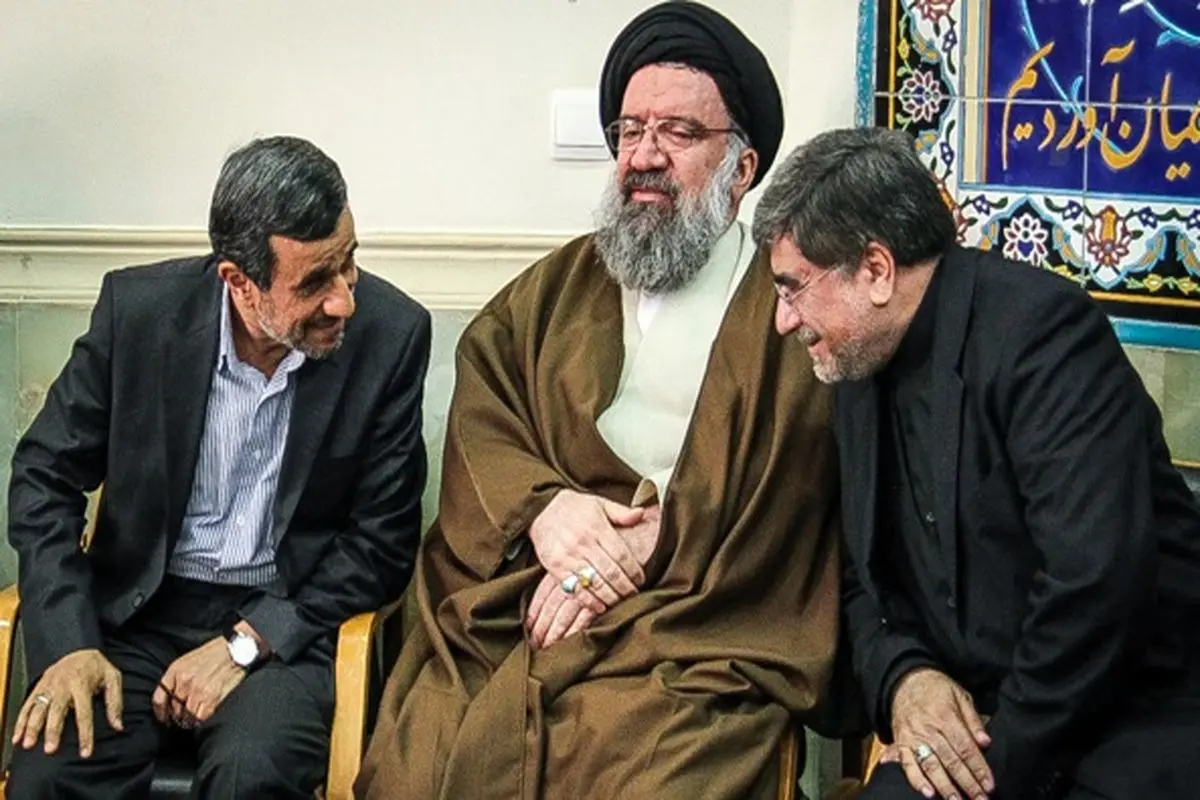 احمدی نژاد درکنار وزیر ارشاد/عکس