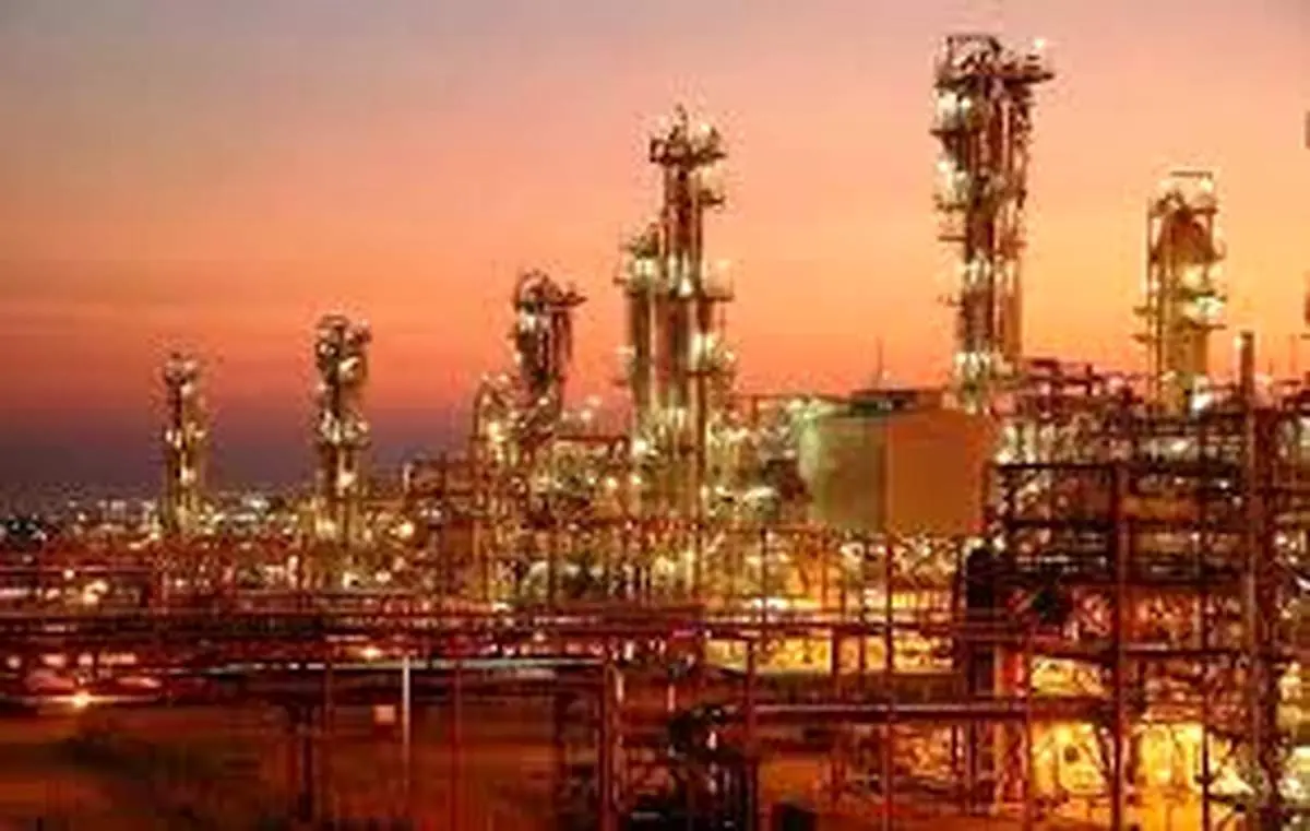 نگاهی به تاریخچه پتروشیمی آبادان