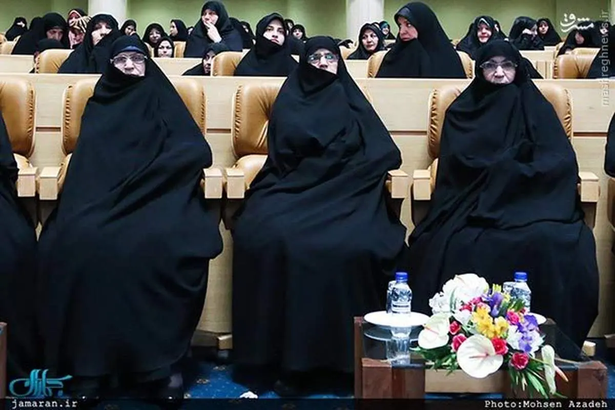عکس/دختران امام (ره) در یک قاب