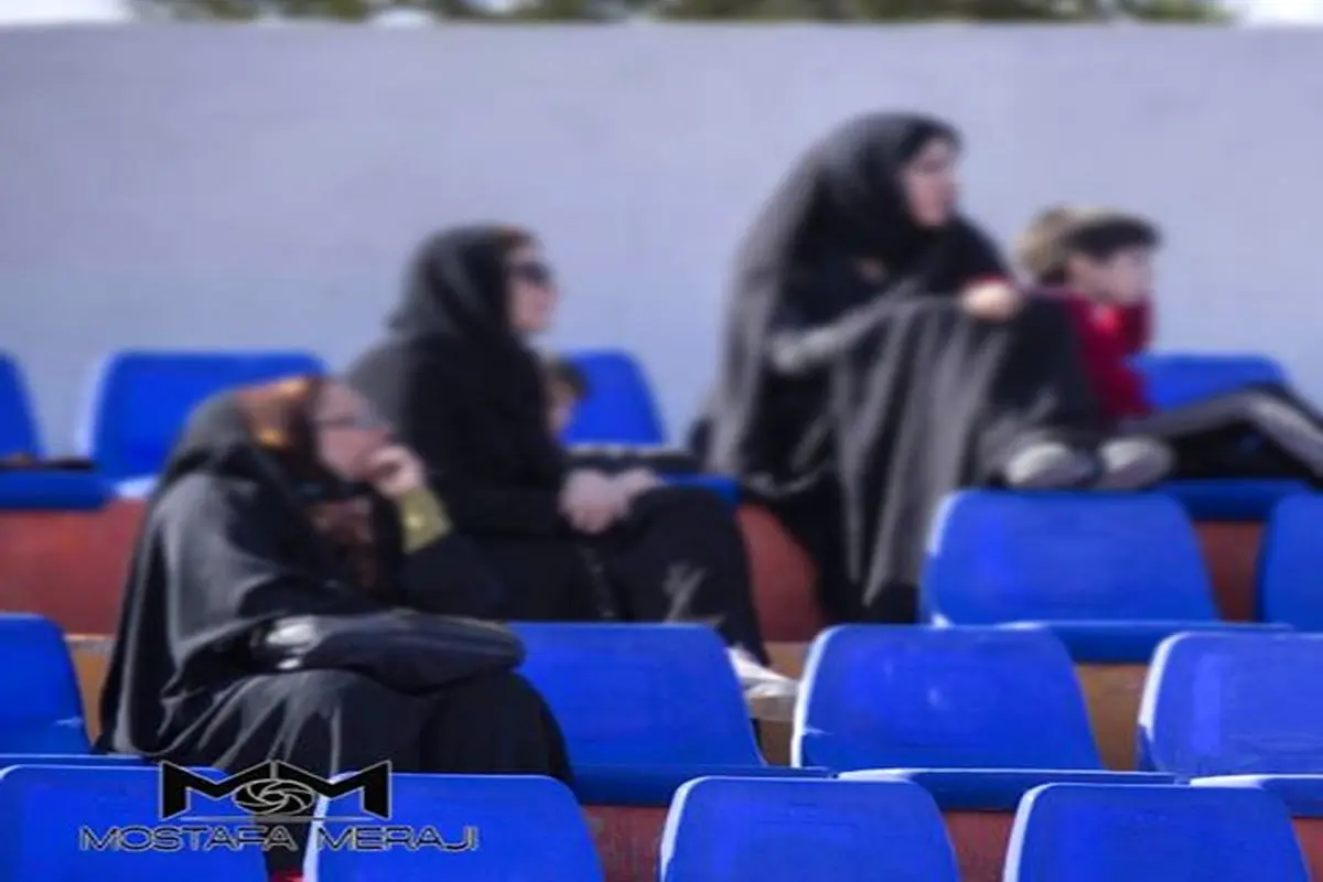برای اولین بار در ایران؛درهای ورزشگاه روی زنان در قم باز شد!+عکس