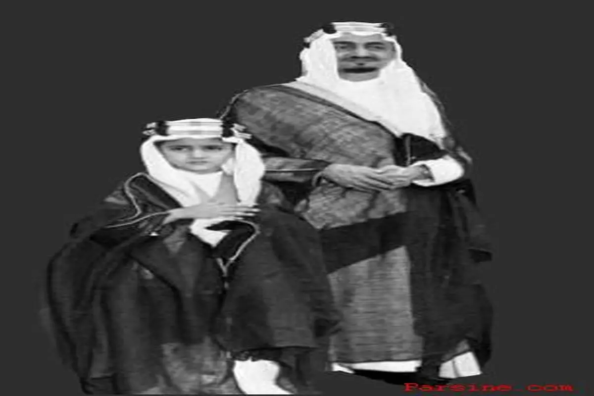 عکس:سعود فیصل وزیر خارجه سابق عربستان در کنار پدرش