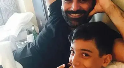 مهدی کوشکی پس از ۹ سال پسرش را دید+عکس