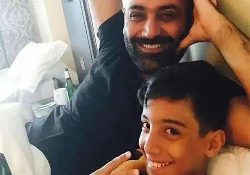 مهدی کوشکی پس از ۹ سال پسرش را دید+عکس