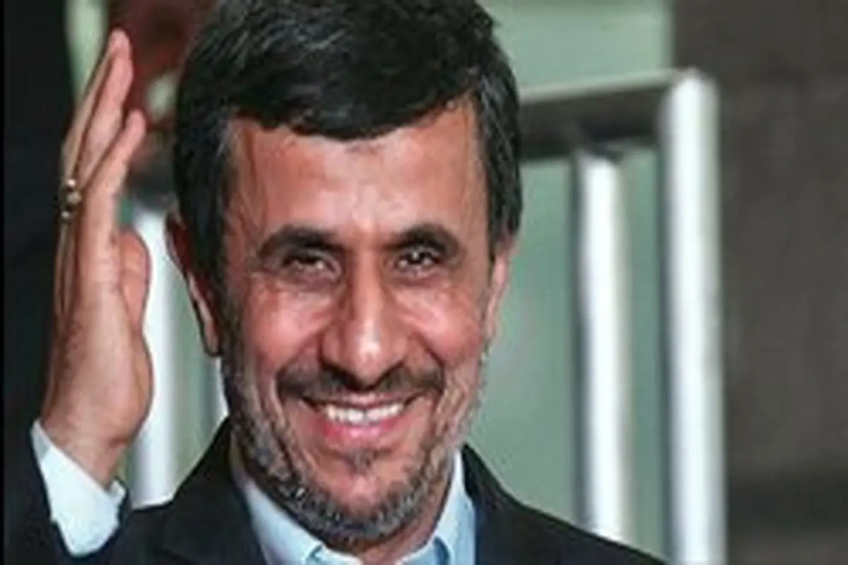 توییت احمدی نژاد درباره خدمات بازرگان +عکس