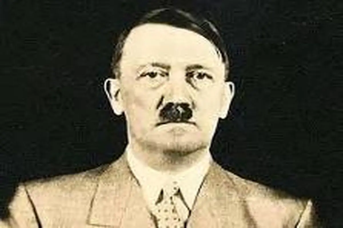 راز سبیل معروف آدولف هیتلر فاش شد