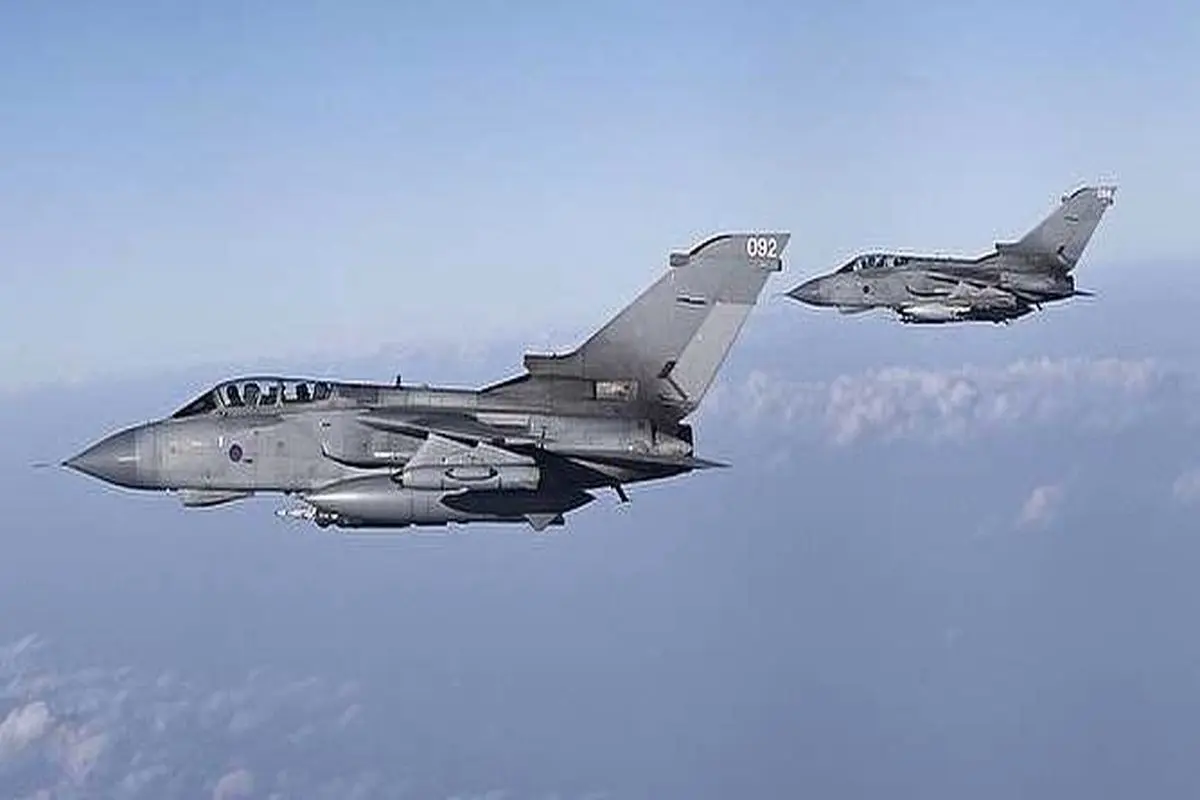 انگلیس بیشتر جنگنده‌های خود را از خاورمیانه خارج می‌کند