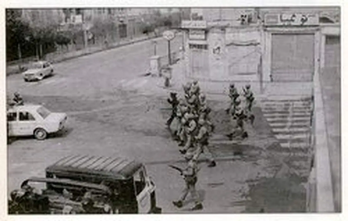 بر سردر شهر در نوروز ۵۷ نوشتند؛ به شهر مردگان خوش آمدید