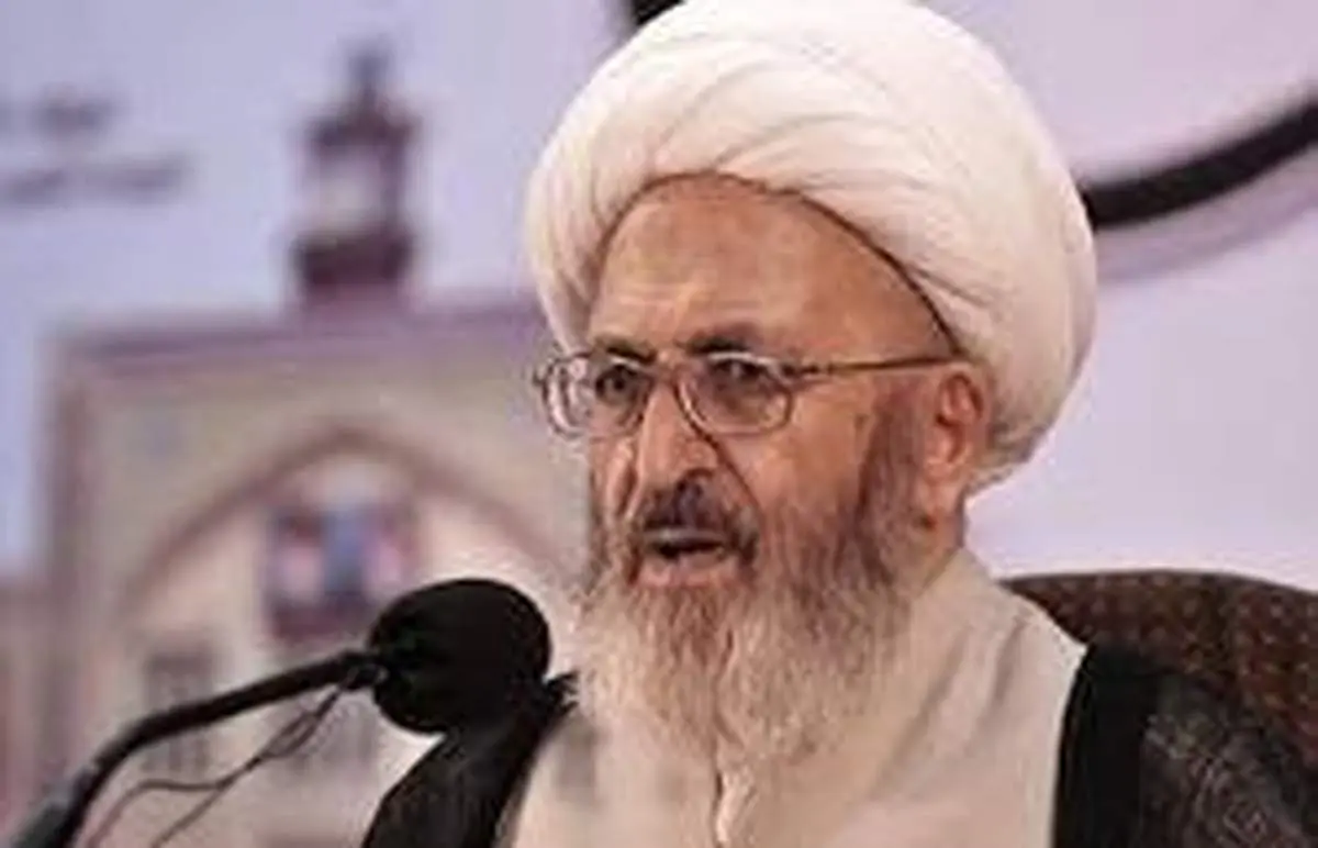 آیت الله سبحانی: آقایانی که در رأس کار هستند احکام شرعی را برای حوزه بگذارند، شما که عقل کل نیستید