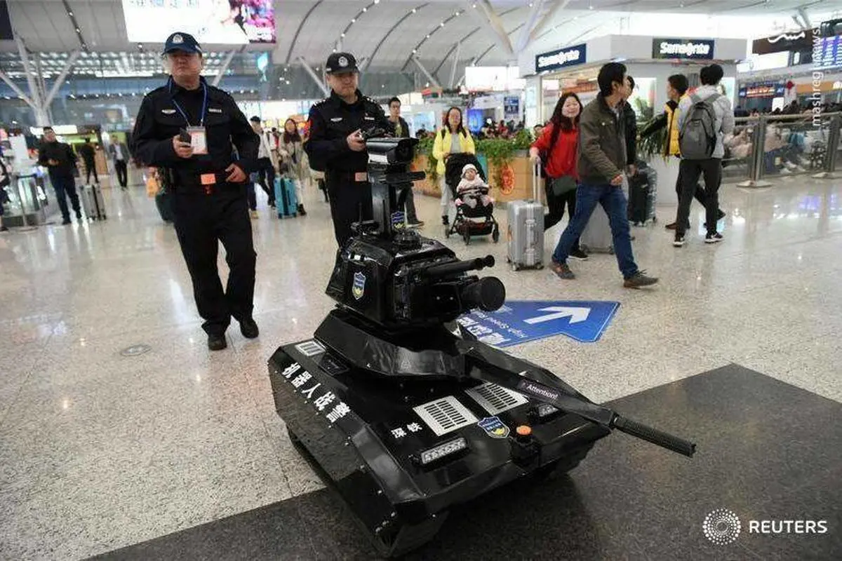 ربات عجیب پلیس چین! +عکس