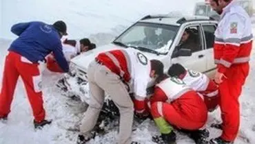 امدادرسانی به ۱۸۹ نفر گرفتار در کولاک و برف