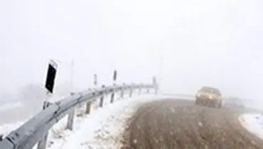 برف و کولاک شدید در محور‌های هراز و فیروزکوه +عکس