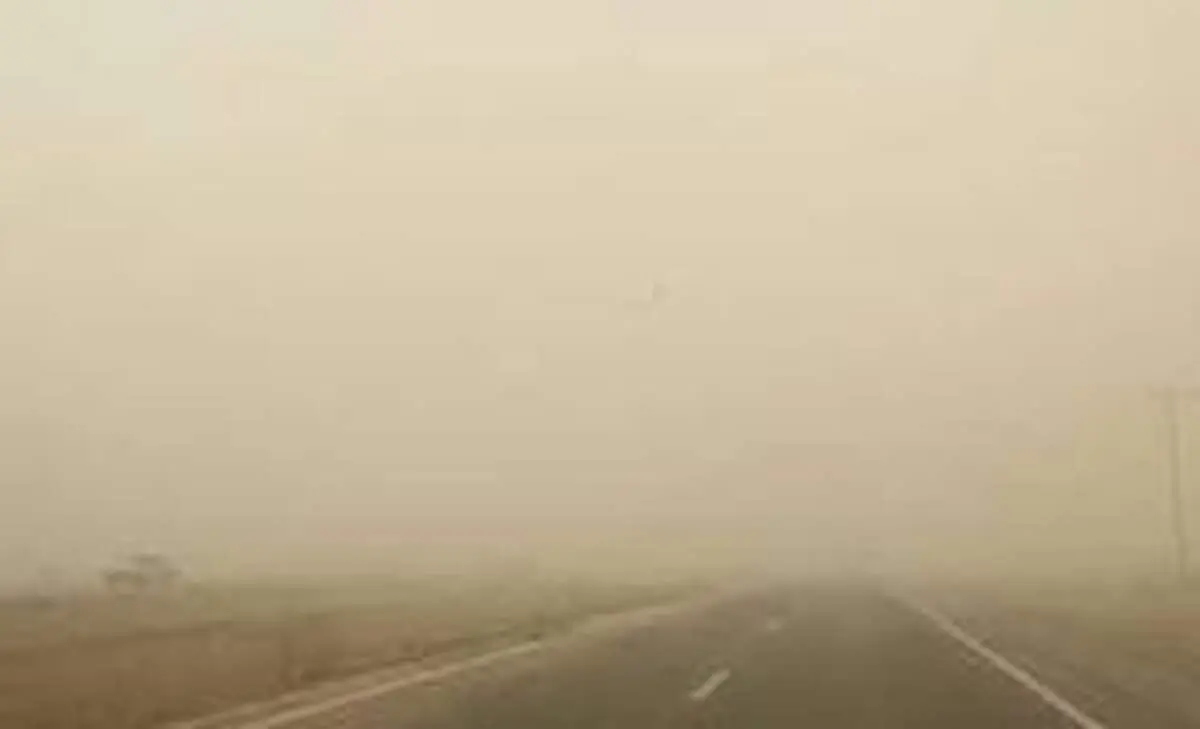 تداوم طوفان شن در سیستان و بلوچستان