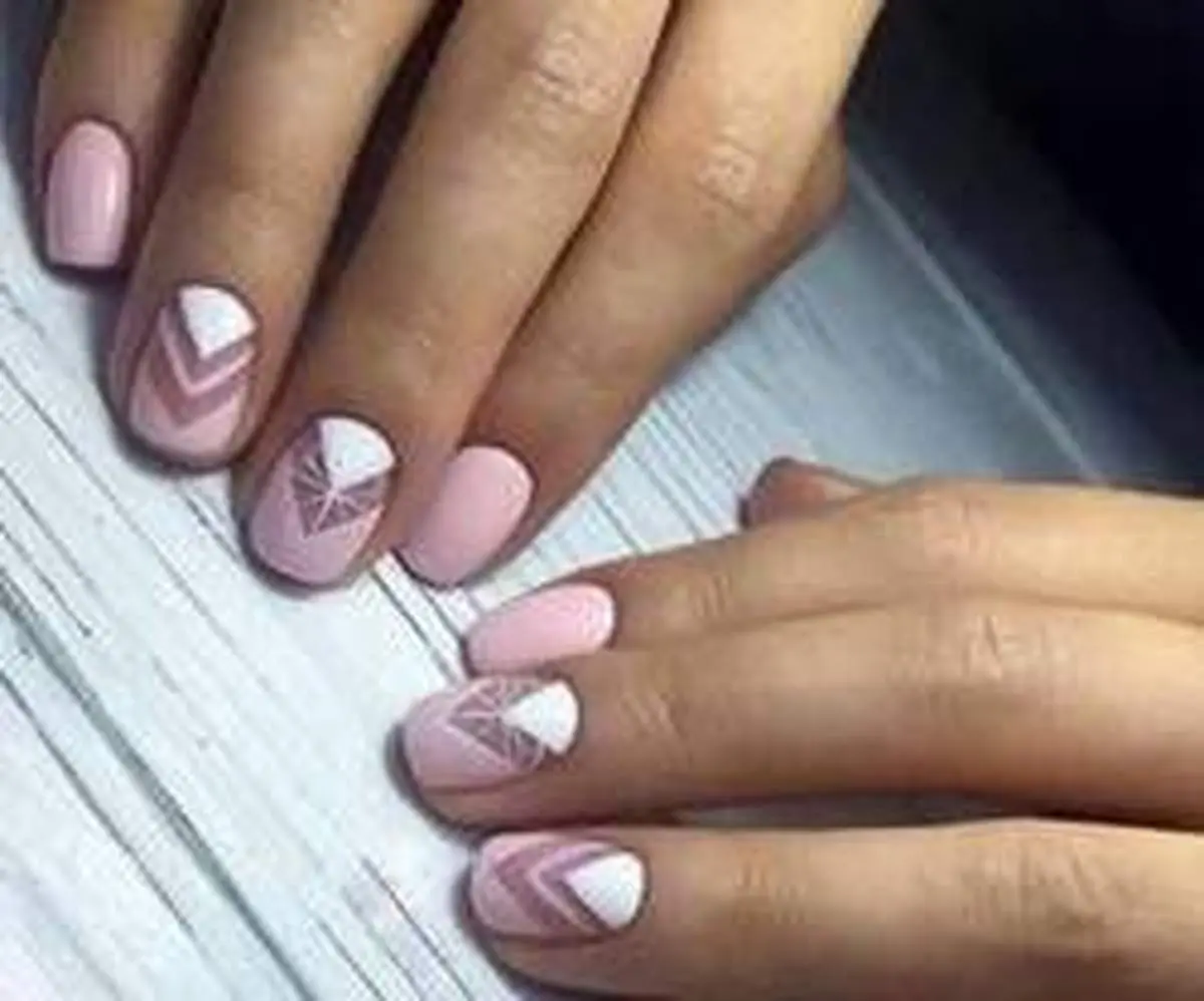 آموزش طراحی ناخن با چسب نواری