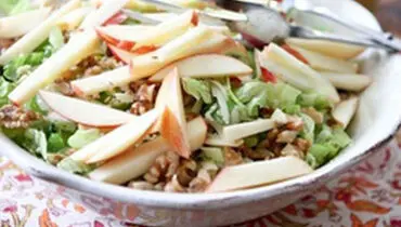 طرز تهیه سالاد سیب و کرفس