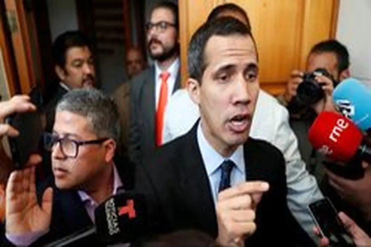 ممنوع‌الخروج شدن رهبر مخالفان ونزوئلا