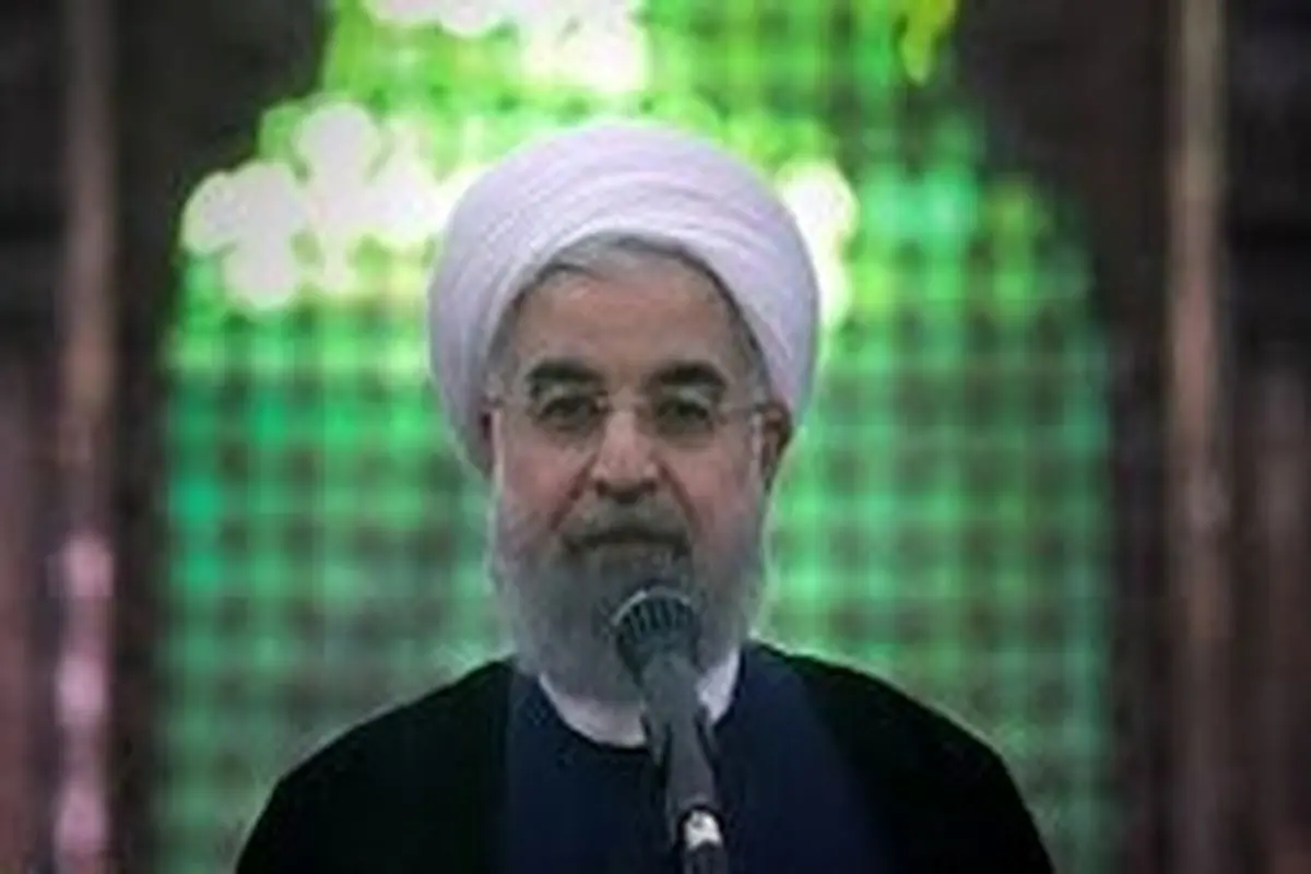 روحانی: امام توانست غبار از چهره دین بزداید