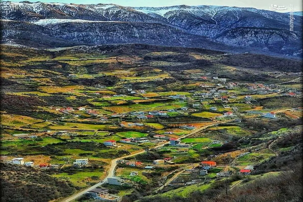 نمایی زیبا از روستای زیارت