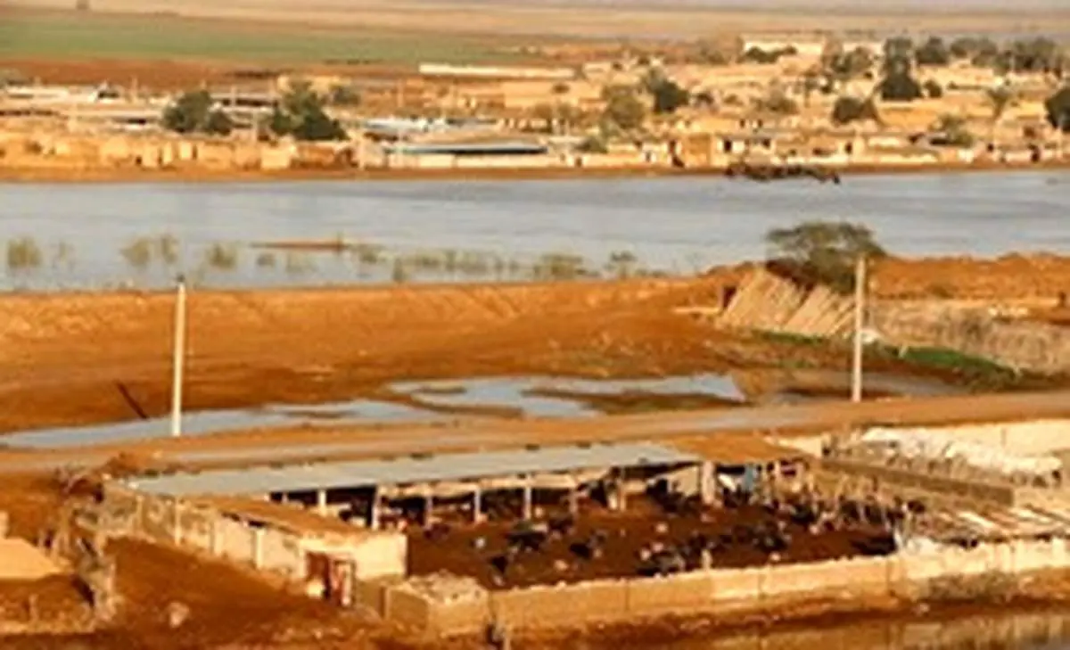 سیل خط آب شهر پلدختر را قطع کرد