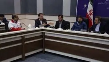 واعظی: سخنان مردم را با چهره گشاده بشنویم