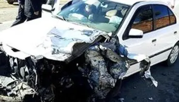 تصادف خودروی سمند با ماشین پلیس دو مصدوم برجا گذاشت