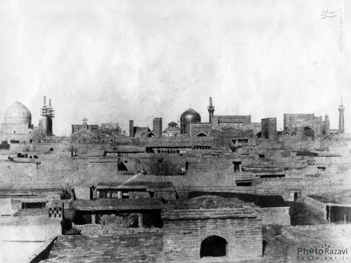 تصویر قدیمی از حرم مطهر امام رضا (ع) در سال ۱۲۷۵ قمری