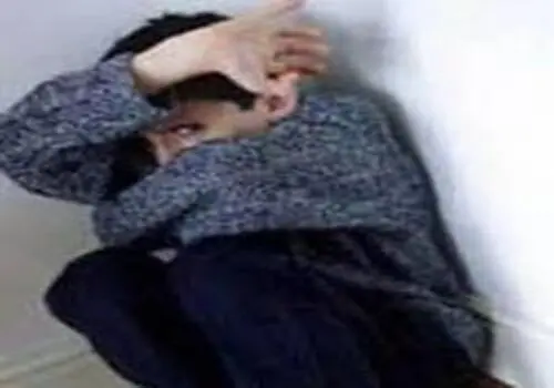 بلایی که مدیر سنگدل گنابادی بر سر دانش آموز بیچاره آورد!+ فیلم