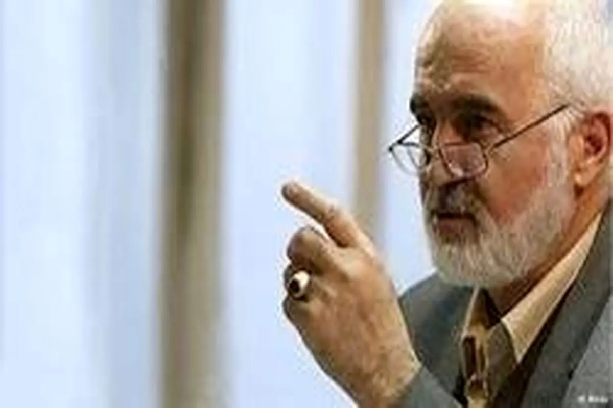 احمد توکلی: میرحسین از روحانی بهتر بود