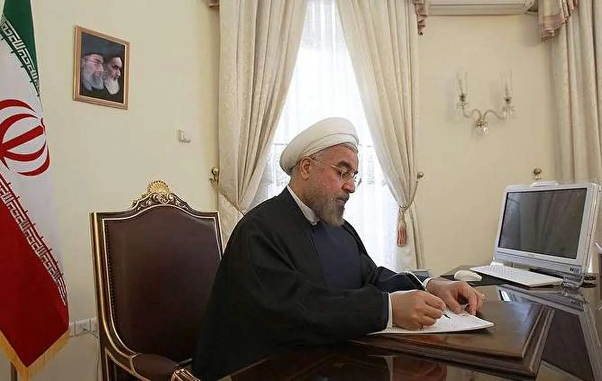نقشه راه دولت و ملت در دهه پیش رو ترسیم شد/ این بیانیه تاریخی، روحی تازه در ملّت ایران دمید