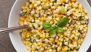 مخلوط ذرت و پیازچه سالادی متفاوت برای پذیرایی
