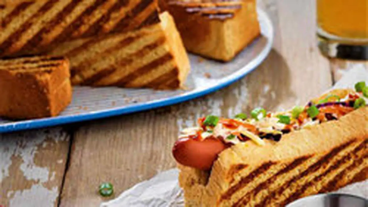 نان ذرت با هات داگ؛ غذایی خوشمزه و فوری