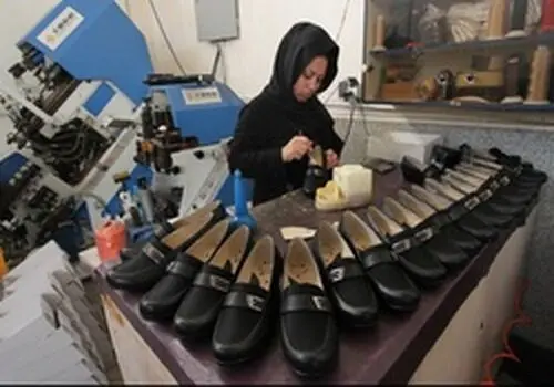 اشتغال زنان؛ شعارهایی که شغل نشد / سهم زنان از وعده‌های وزیر کار فقط کلمه است نه شغل