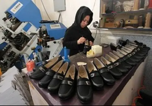 اشتغال زنان؛ شعارهایی که شغل نشد / سهم زنان از وعده‌های وزیر کار فقط کلمه است نه شغل